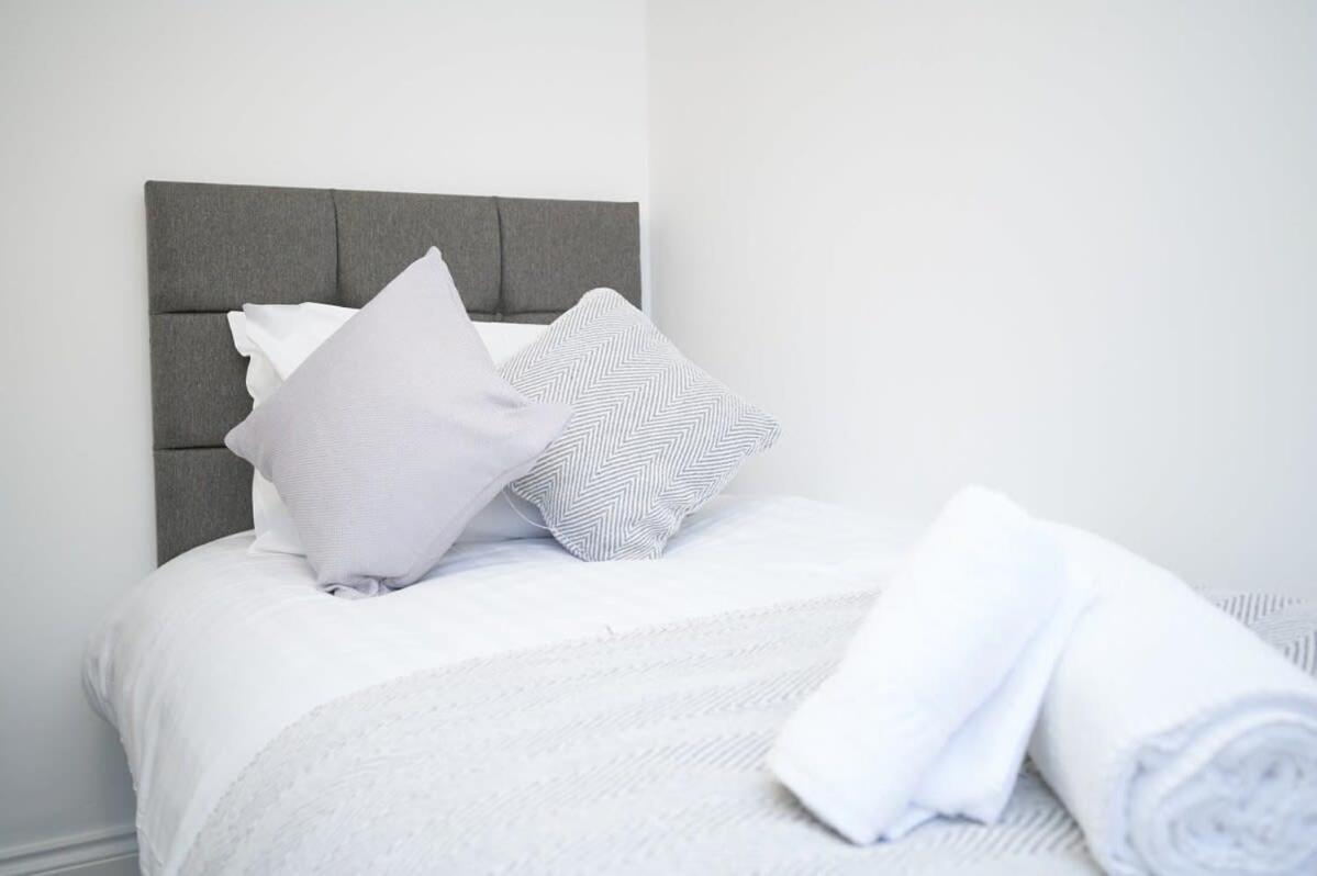 A Stylish Apartment With Parking In Preston Preston  Exterior foto