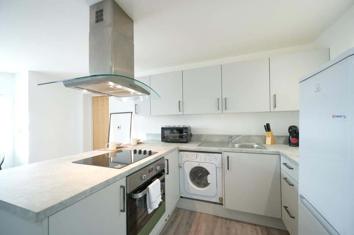 A Stylish Apartment With Parking In Preston Preston  Exterior foto